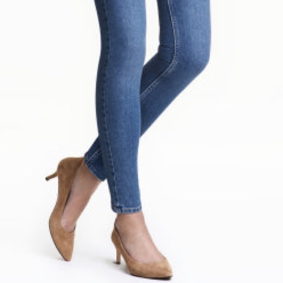 UNUSED - Medium Wash Jeans - Picture 2 of 5