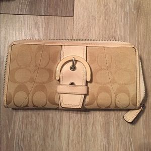 Coach Zip Accordion Stripe Wallet