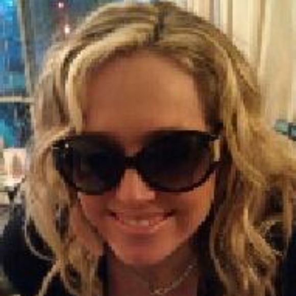 Meet your Posher, Aimee - Picture 5 of 8