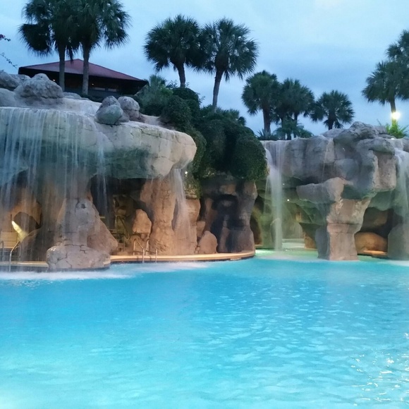 Meet your Posher, Aimee - Picture 6 of 8