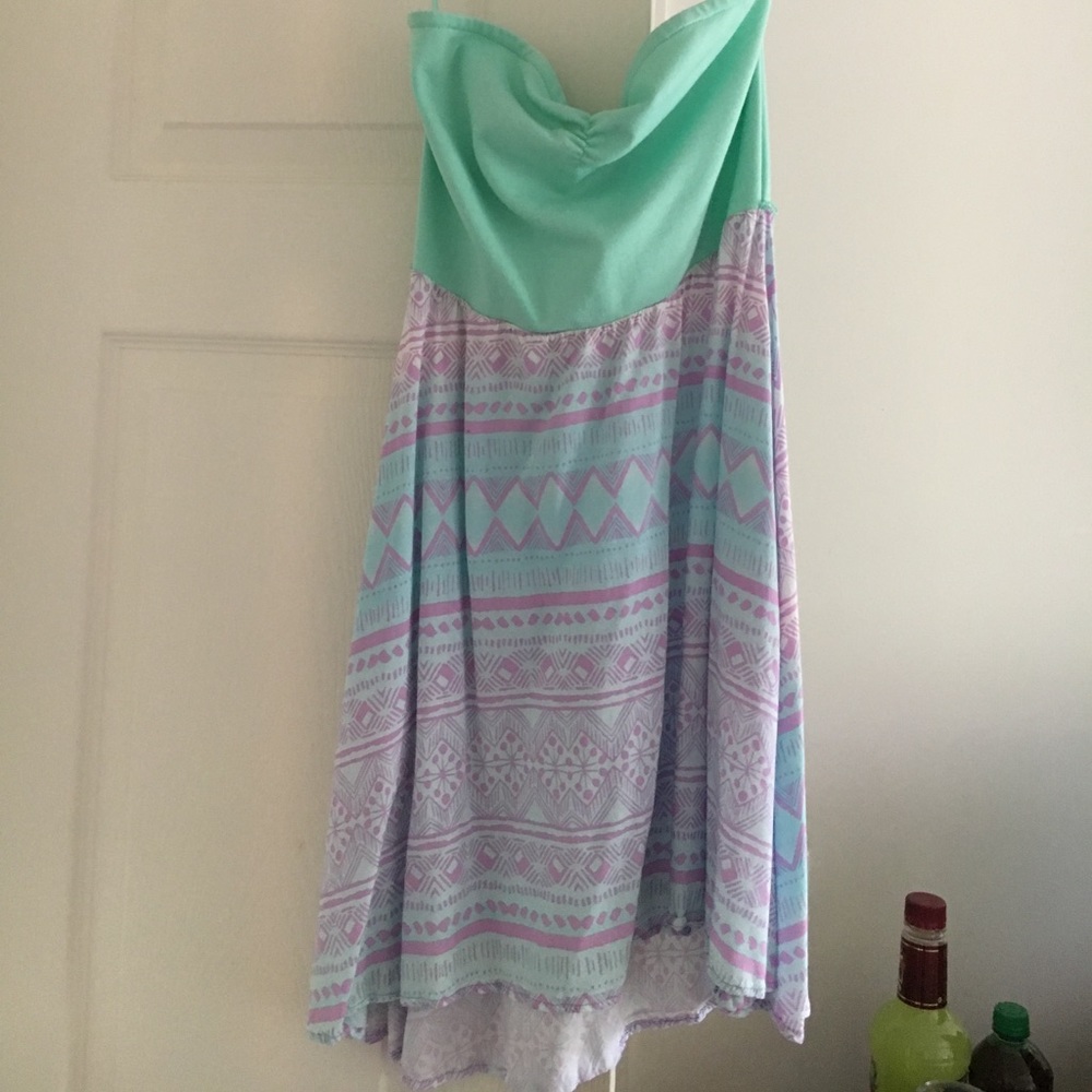 Adorable strapless sundress!