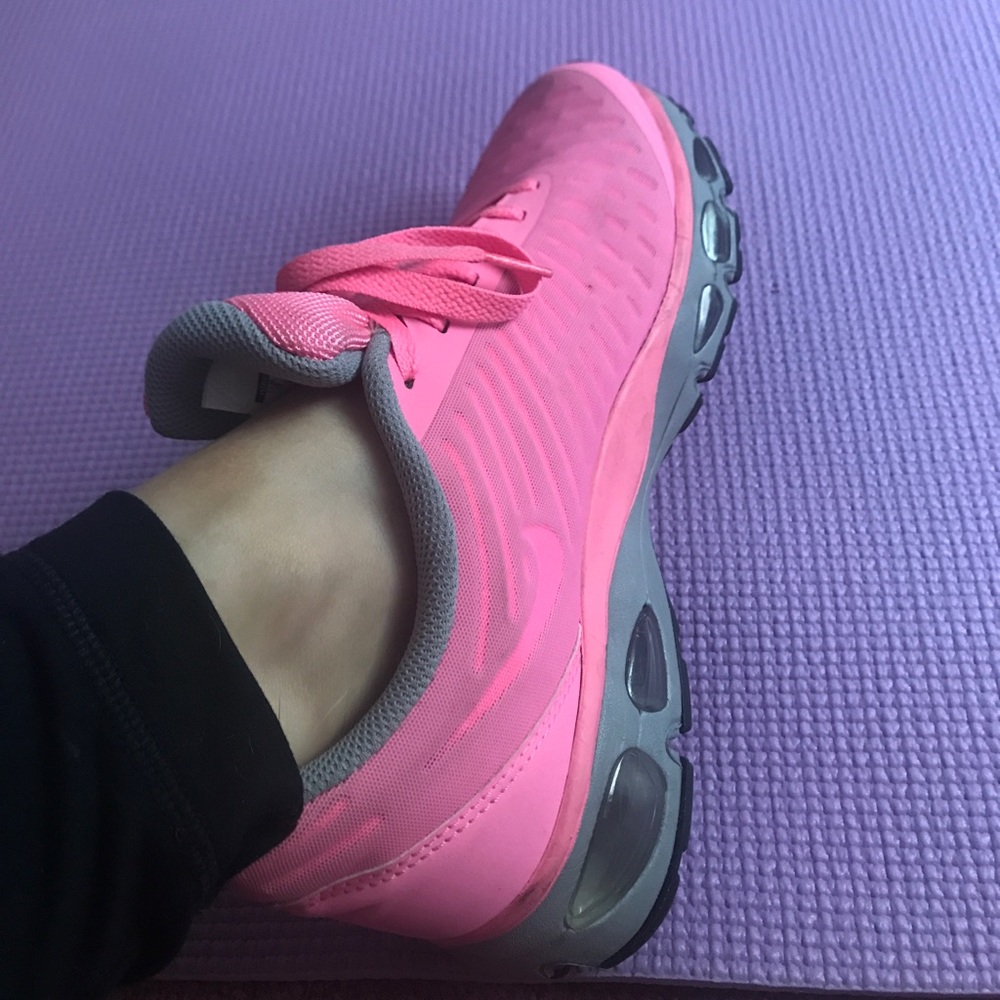 Women's Nike Max Air Running Shoes