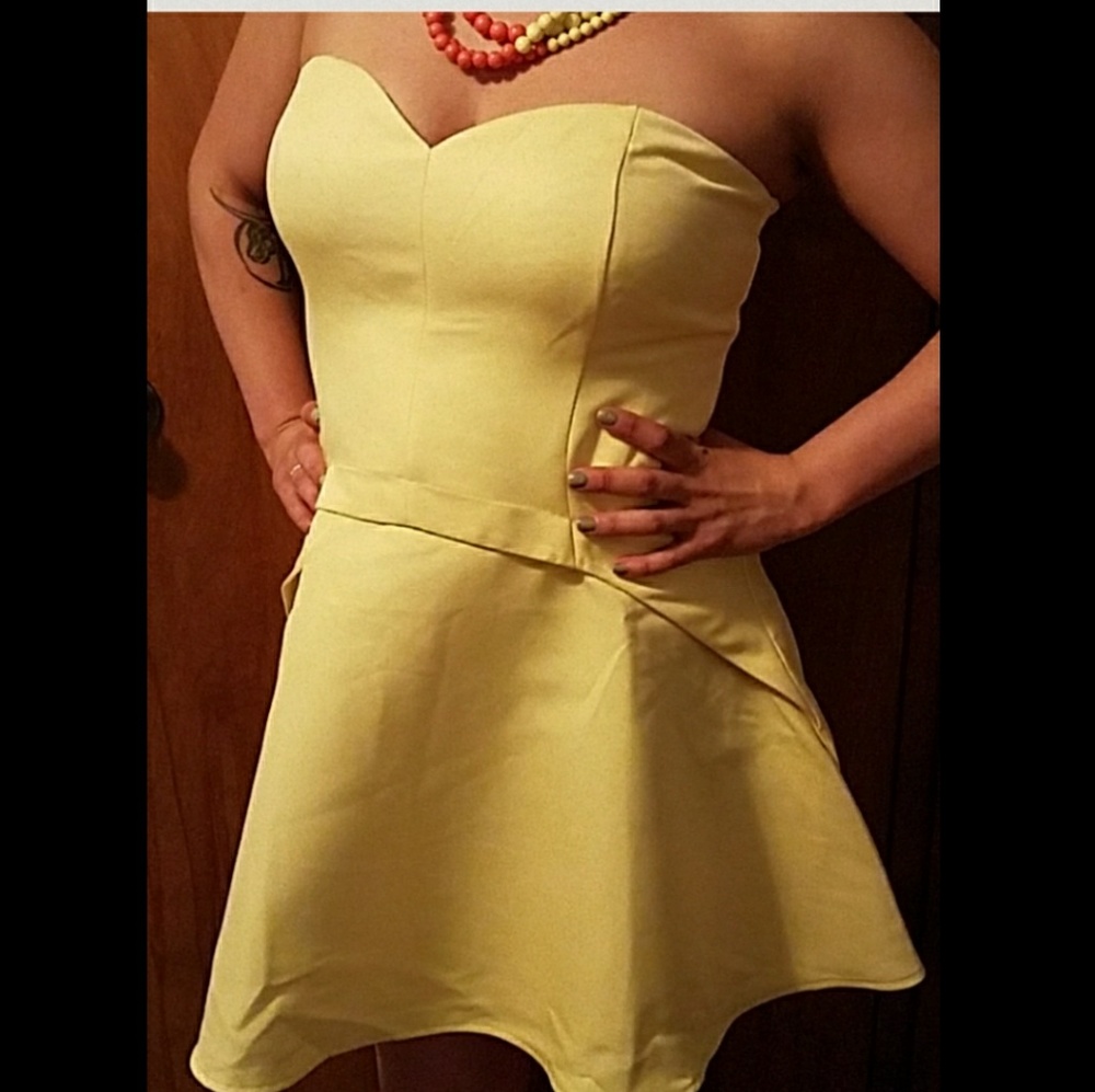 Yellow strapless dress. NWT