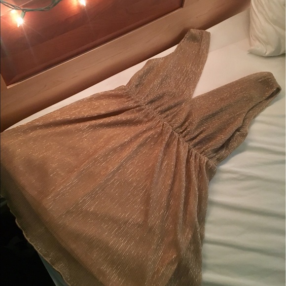 Gold Tobi Dress ⭐️ - Picture 1 of 2