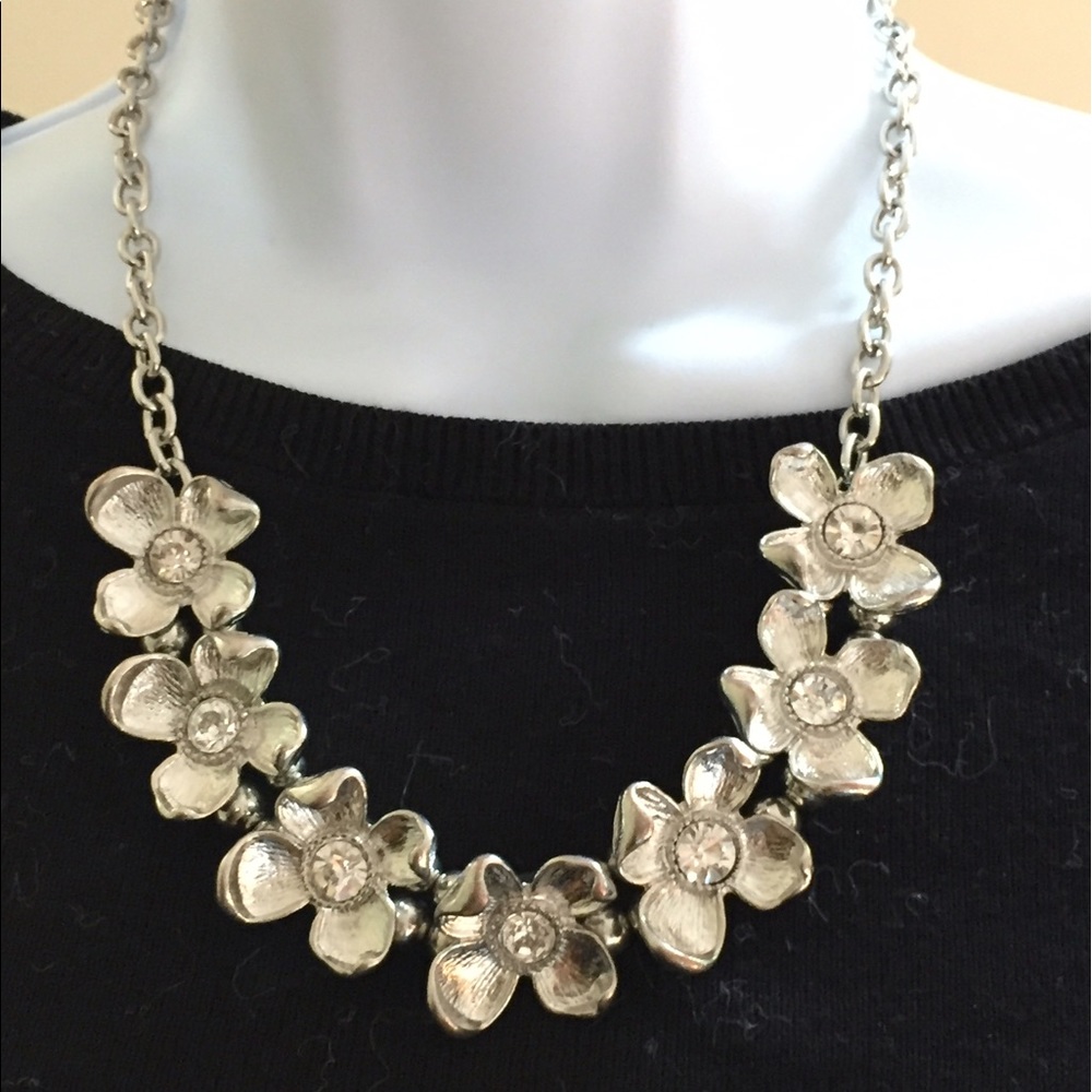 Blossom necklace and post earrings