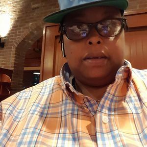 Meet your Posher, Iris