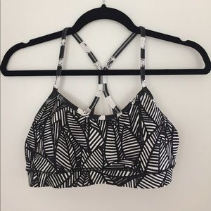 Lululemon flow y Bra palm tree print
