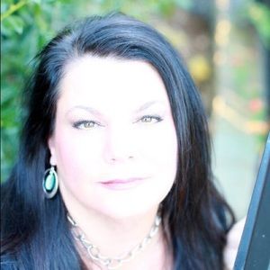 Meet your Posher, Michele