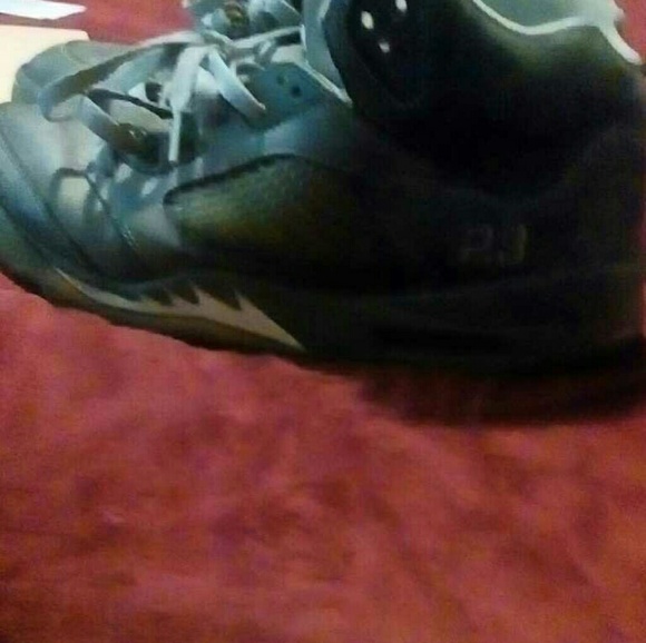 Jordan retro 5s - Picture 3 of 4