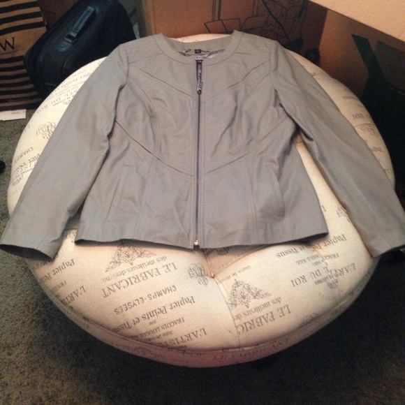 Pamela McCoy Jackets & Blazers - Pamela McCoy gray faux leather jacket size small