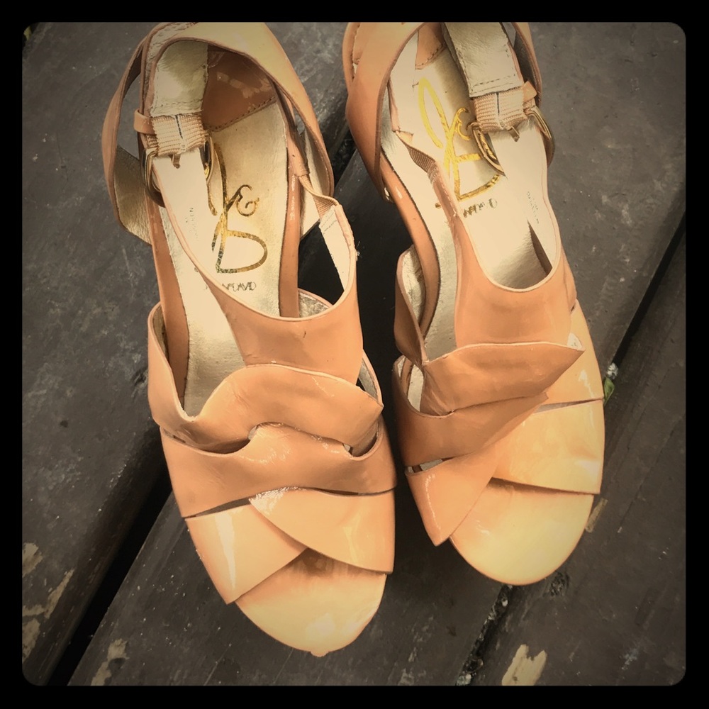 Joan&david wedges tan
