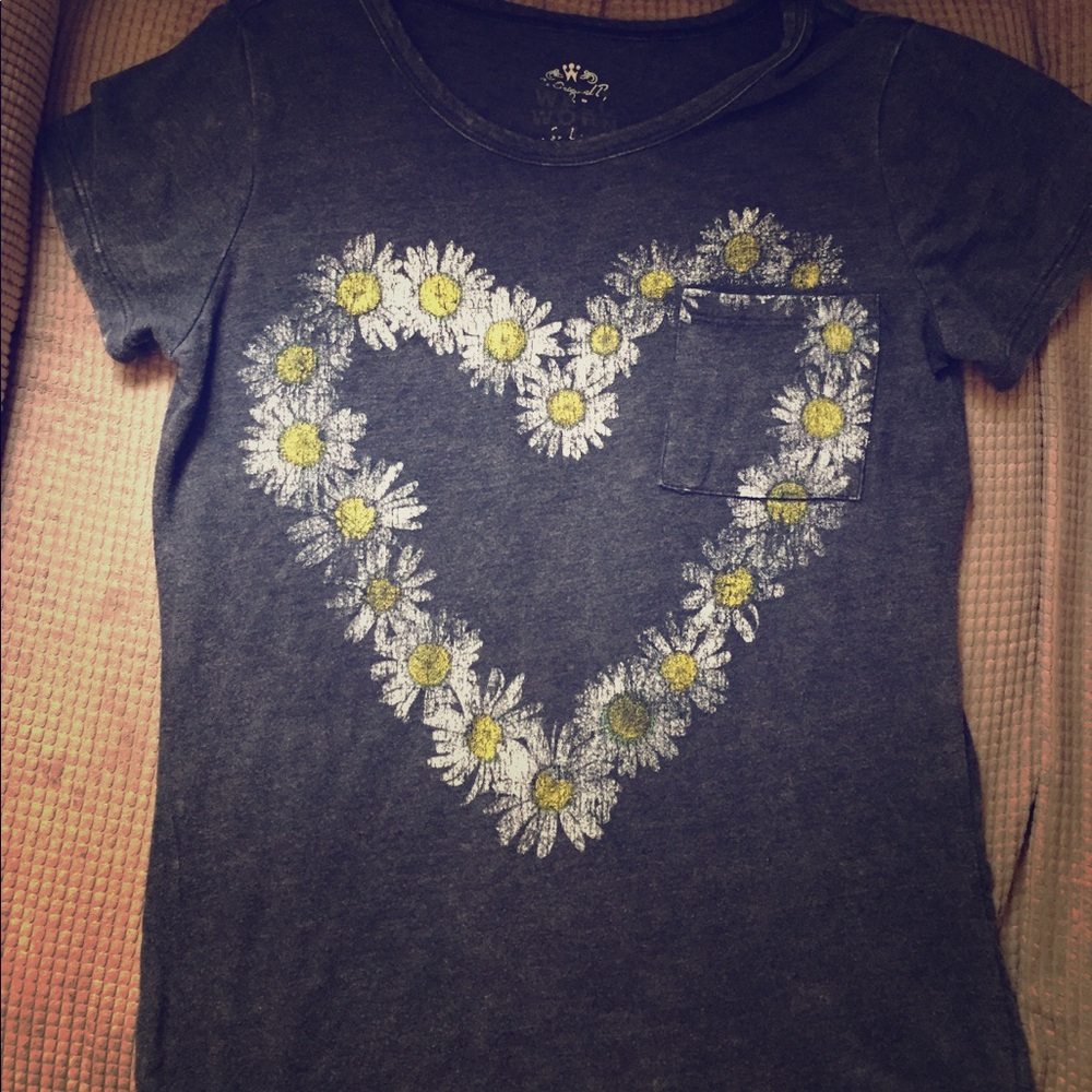 Cue sunflower tee!