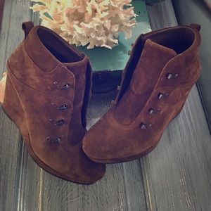 Brown Suede Via Spiga Wedge Boots Booties Sz 6.5