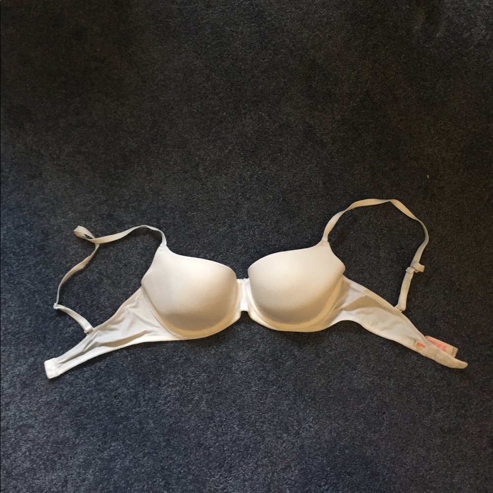 White Victoria's Secret bra (34C)
