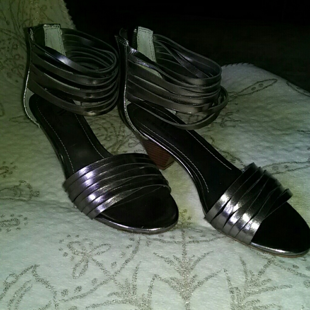 ON SALE metallic purple/silver dress shoes