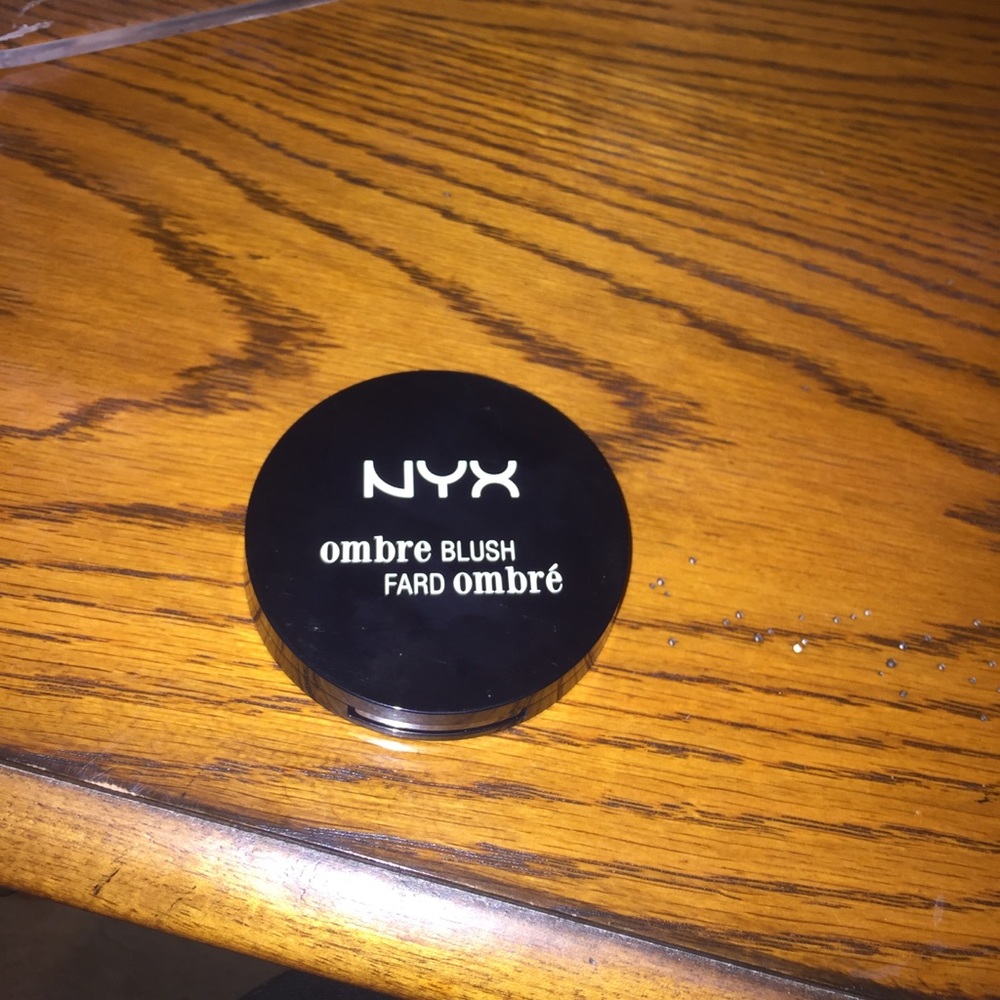 BRAND NEW NYX OMBRÉ BLUSH