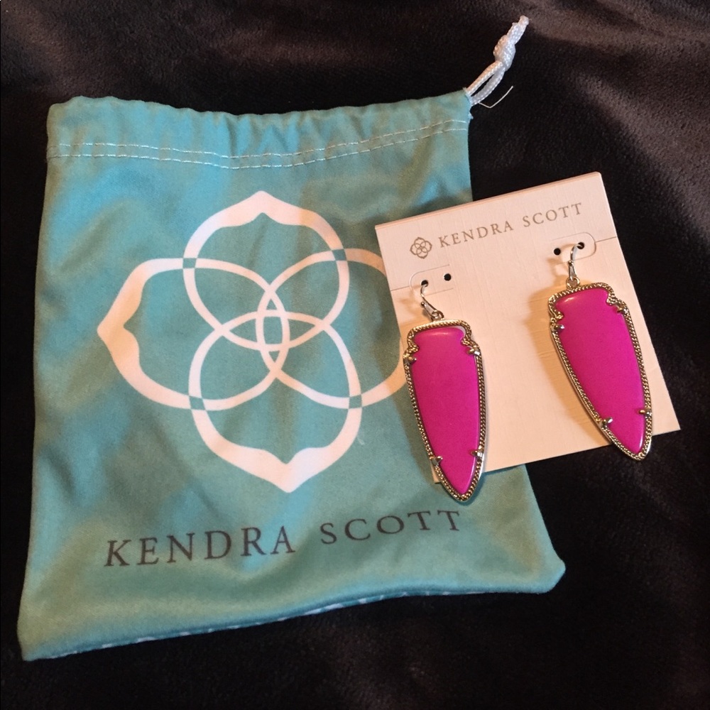 Skylar Arrowhead Earrings