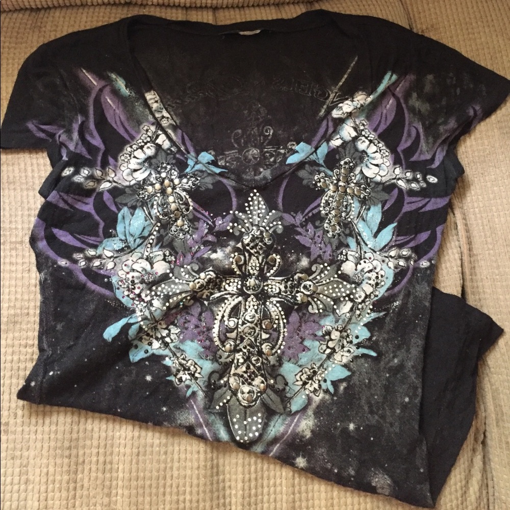 Glitzy low cut tee!