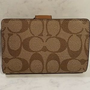 Coach | Bags | Authentic Coach Medium Corner Zip Wallet | Poshmark