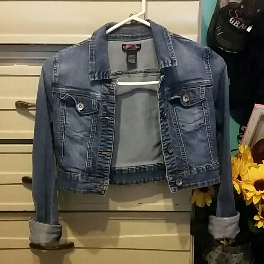 Half cut denim jacket