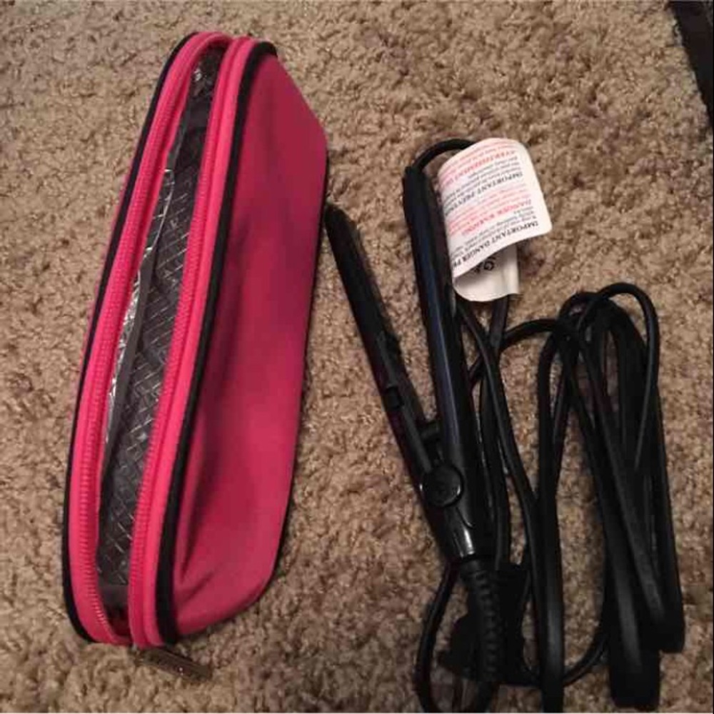 Mini hair straightener