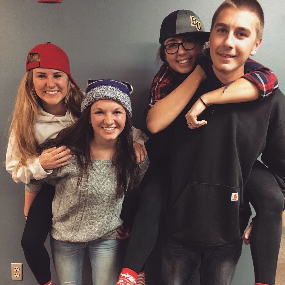 Meet your Posher, Makiah