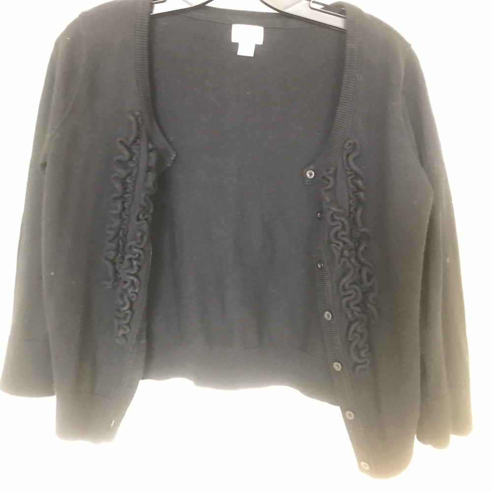Black quarter-sleeve cardigan