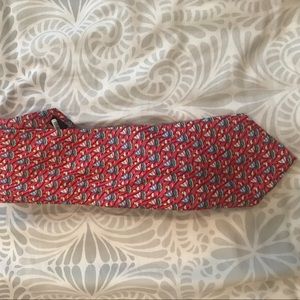 Vineyard Vines neck tie