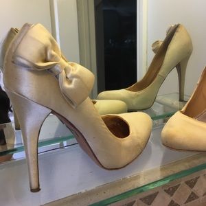 Bradley mischka satin champagne shoe with bow