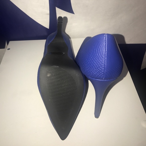 Pumps - Picture 4 of 4