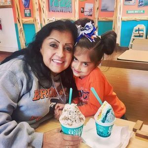 Meet your Posher, Dee