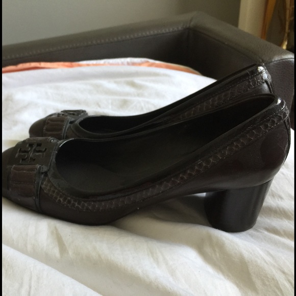 Tory Burch- block heel - Picture 2 of 4