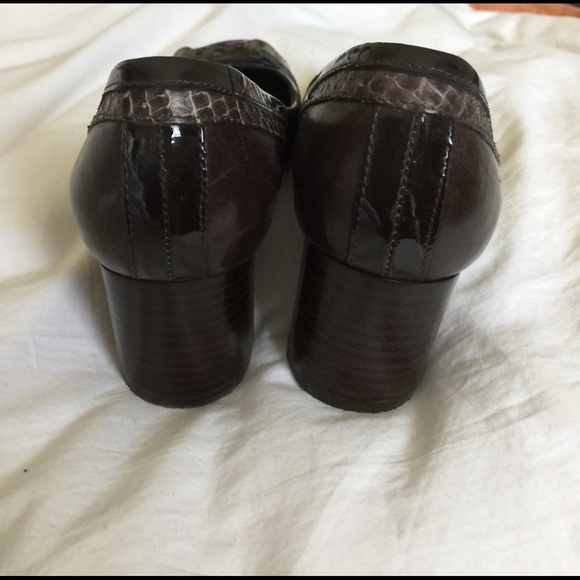 Tory Burch- block heel - Picture 3 of 4