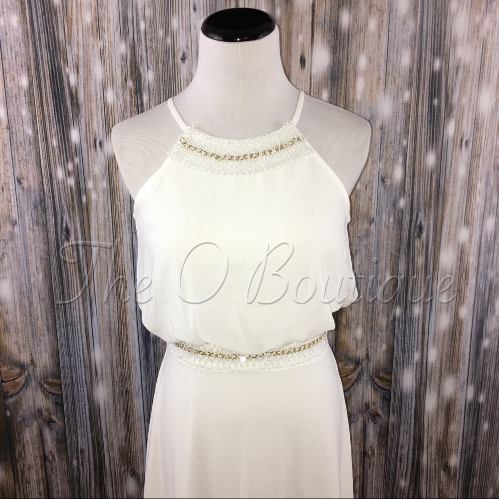 🎉CLEARANCE🎉 White Halter Neck Chiffon Maxi Gown - Picture 5 of 6