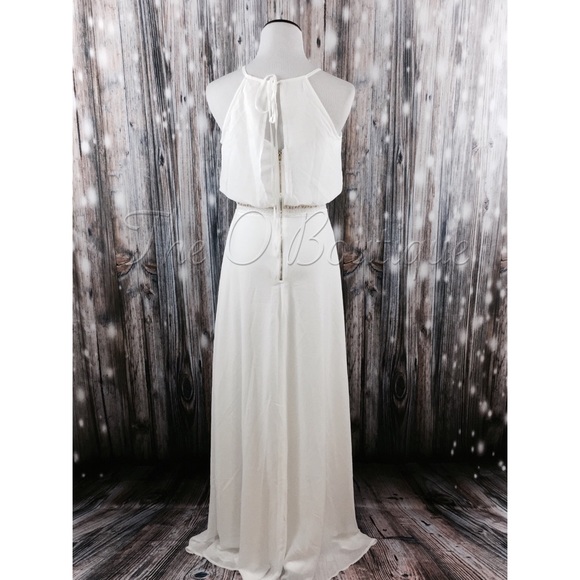 🎉CLEARANCE🎉 White Halter Neck Chiffon Maxi Gown - Picture 3 of 6