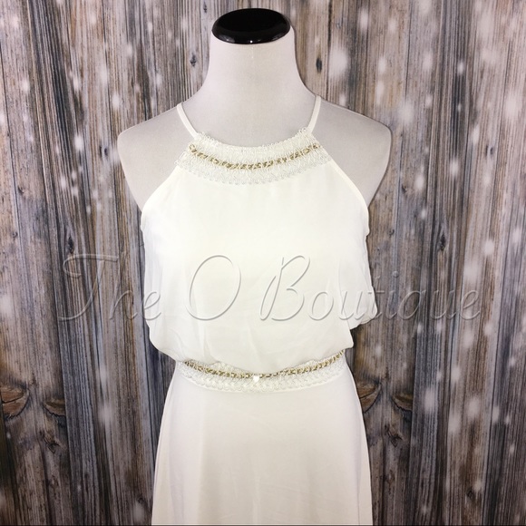 🎉CLEARANCE🎉 White Halter Neck Chiffon Maxi Gown - Picture 5 of 6