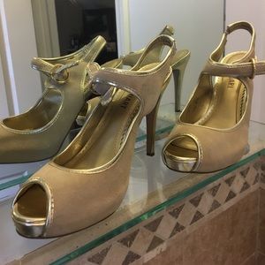 Tan/gold suade sandal heels