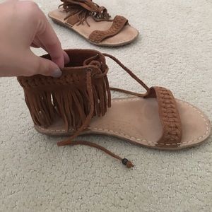 Minnetonka Moccasin fringe sandals
