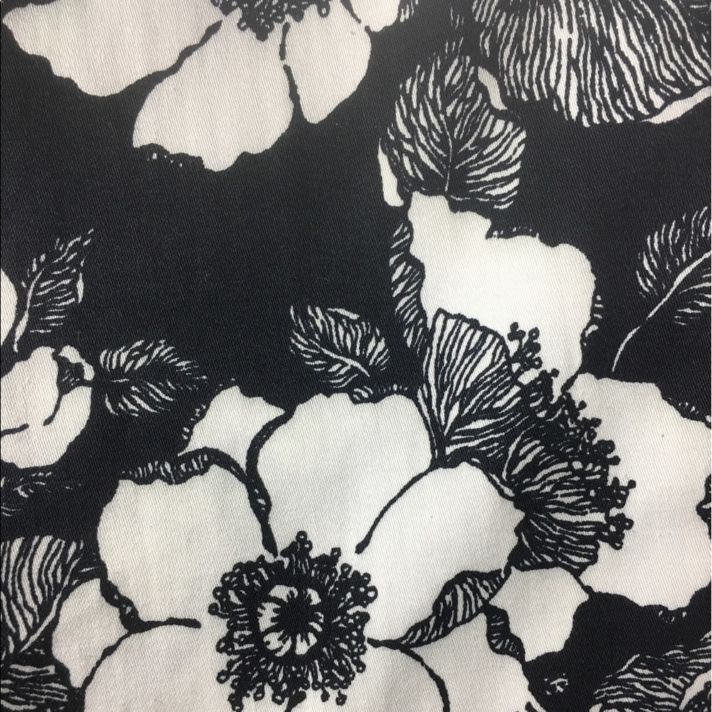 Herman Geist Size 4 Black & White Floral Dress - Picture 4 of 4