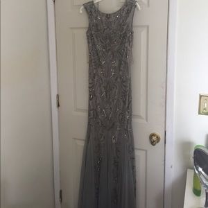 Gray scoop neck sleeveless prom dress