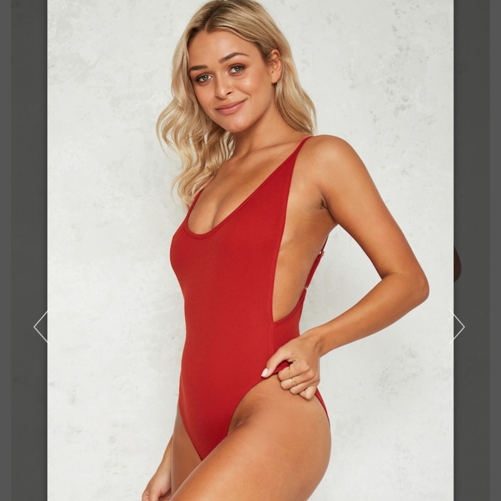 Red backless bodysuit nwt
