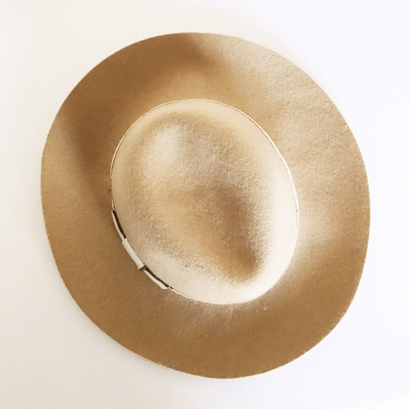 Phase 3 Accessories - NWOT Beige Wool Fedora Hat Phase 3 Accessories - NWOT Beige Wool Fedora Hat