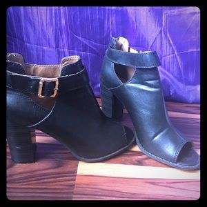 Cute Black Peep Toe Bootie With buckles