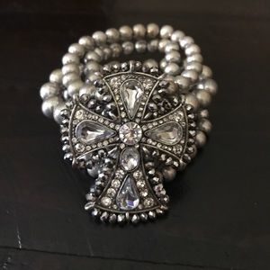 Cross bracelet- stunning! 🙏