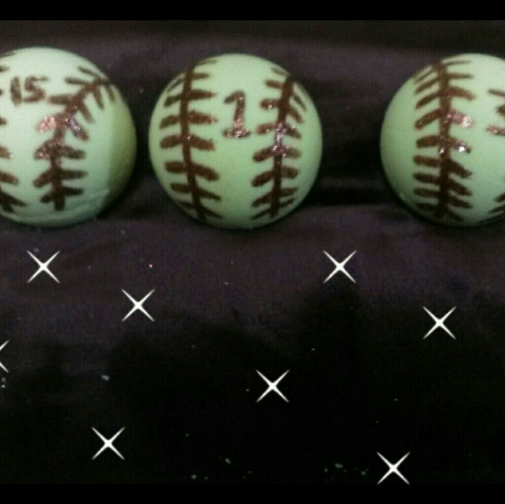 Custom bath bombs