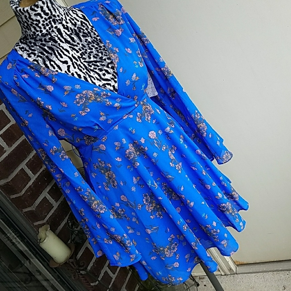 Bell sleeve chiffon flower print dress