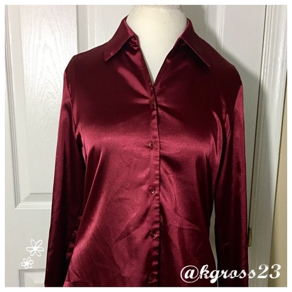 Jones New York Tops - Jones New York burgundy blouse size 8