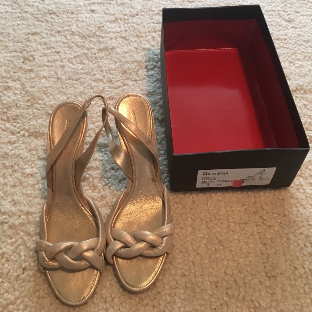 BCBG Genuine leather gold pumps