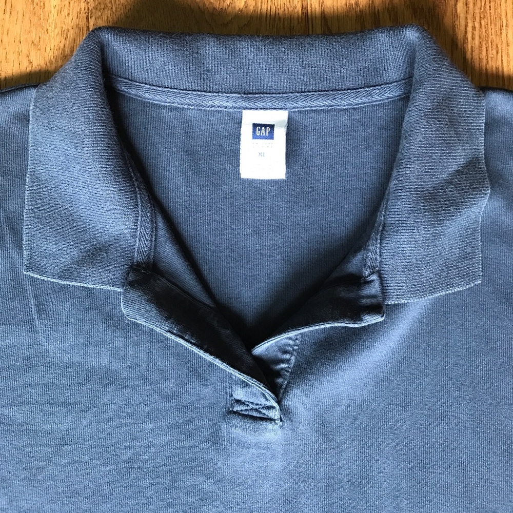 GAP Top - Picture 2 of 4