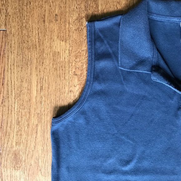 GAP Top - Picture 3 of 4